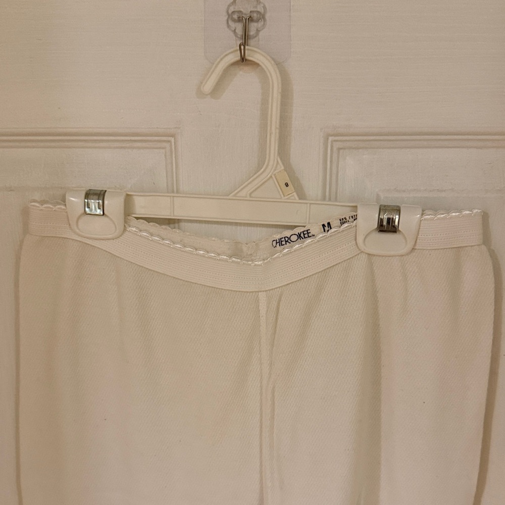 Cherokee Cream Intimates - Picture 5 of 5